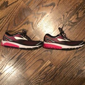 Worn 3 times. Almost new. Brooks Ghost 10 size 8.5